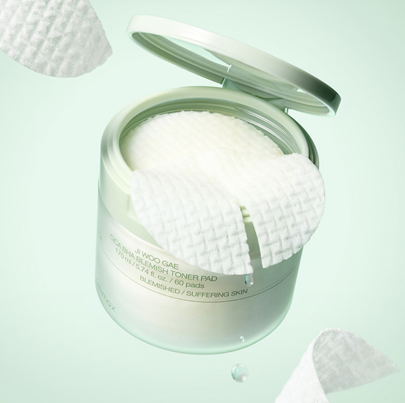 CELIMAX Ji Woo Gae Cica BHA Blemish Toner Pad 60 pads in open packaging with visible toner pads.