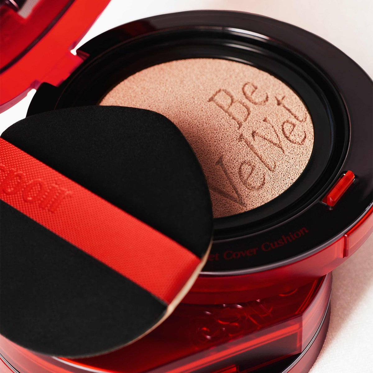 ESPOIR BE VELVET COVER CUSHION SPF42 PA++ compact open with applicator, high-quality makeup product.