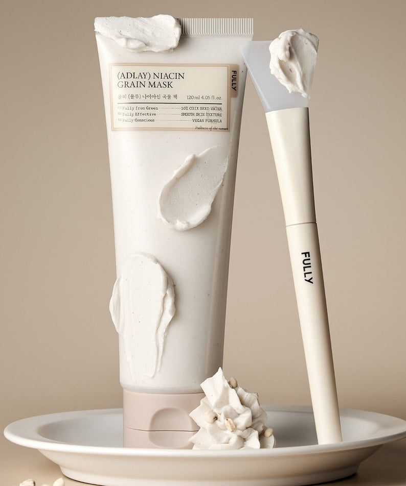 FULLY Job's tears niacin grain pack 120ml on display with application brush