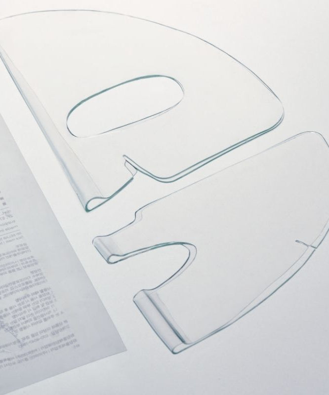 GLOW Aloe Hydrogel Mask Pack 3ea with transparent mask pieces laid out on a surface.