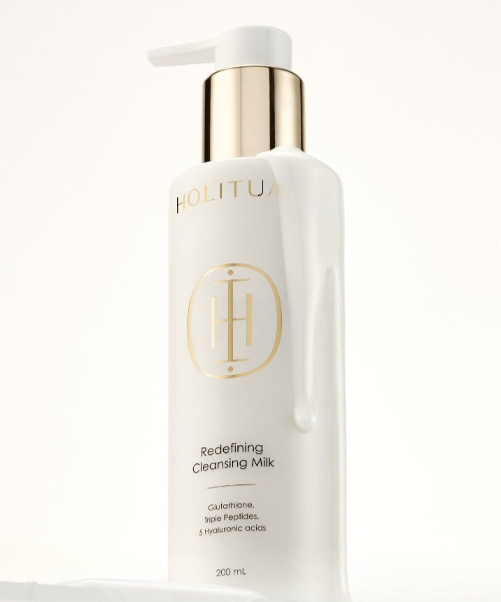 HOLITUAL Redefining acleansing Milk 200ml bottle with gold cap