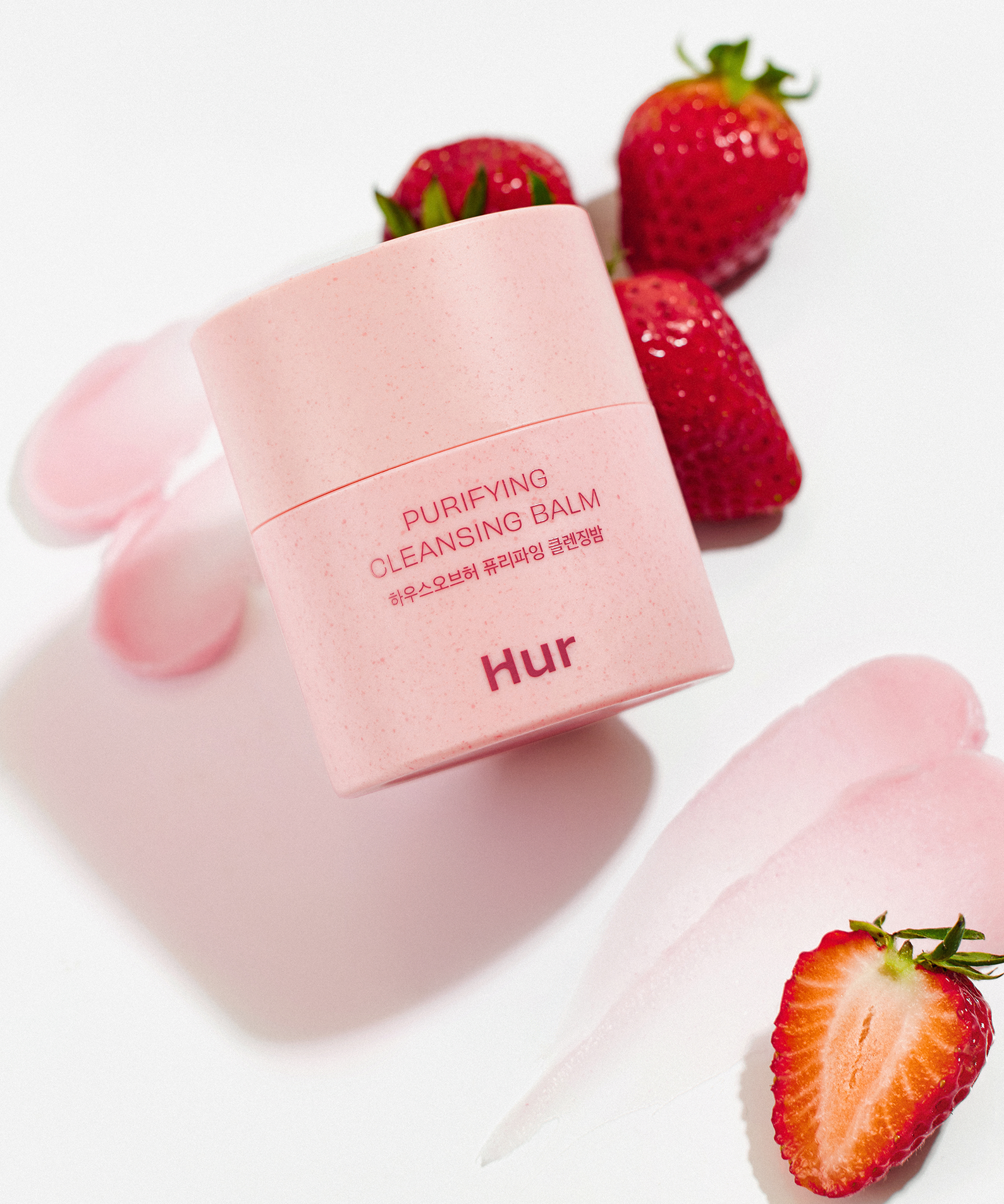 HOUSE OF HUR Purifying Cleansing Balm with strawberries and balm texture