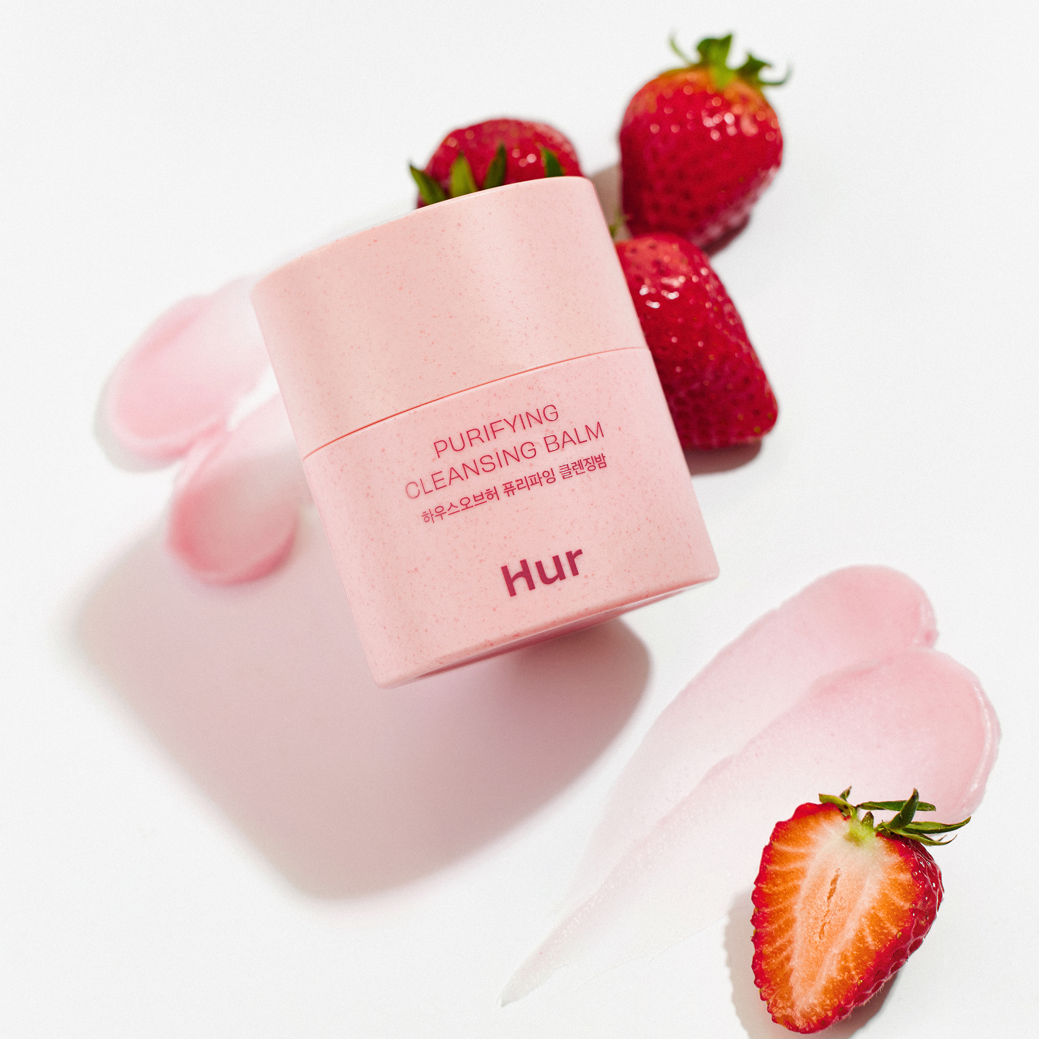 HOUSE OF HUR Purifying Cleansing Balm with strawberries and balm texture