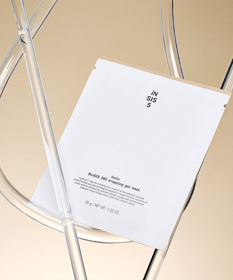 HUXLEY BioSIS 360 Wrapping Gel Mask 35g on transparent stand