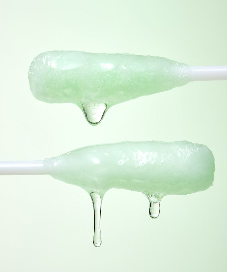 ILSO No Trouble Peeling Swab 8 sheets featuring two gel-covered cotton swabs in close-up view