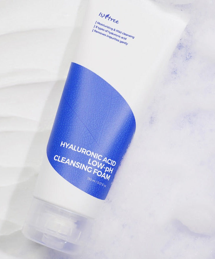 ISNTREE Hyaluronic Acid Low-pH Cleansing Foam 150ml product image with foamy background.
