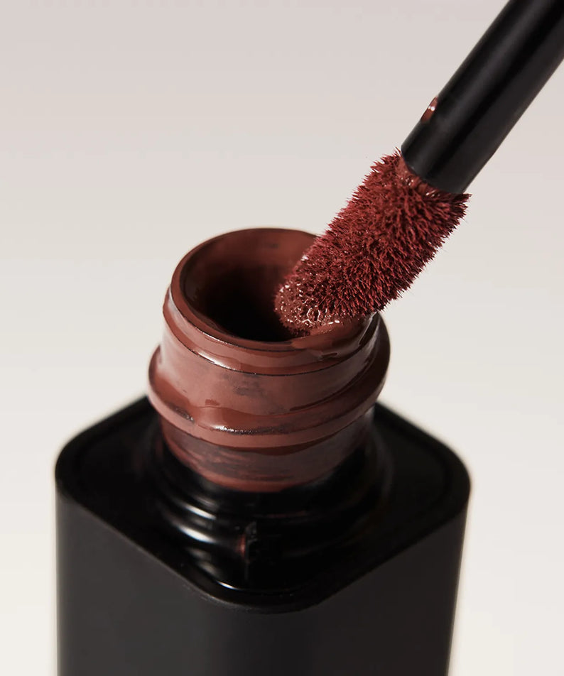 JAVIN DE SEOUL Wink Lip Shade Primer with applicator brush close-up