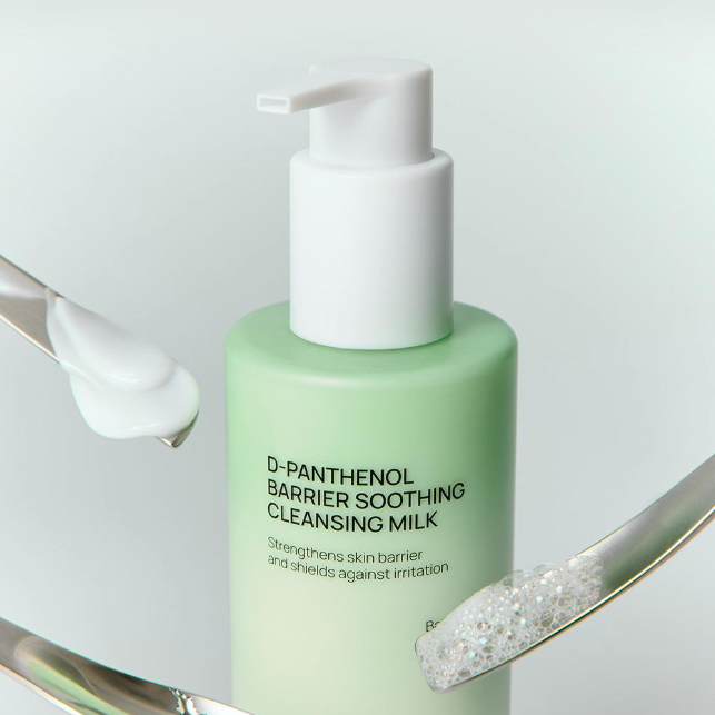 JUMISO D-Panthenol Barrier Soothing Cleansing Milk 300ml Refill Offer (+100ml Refill) with soothing formula on applicators