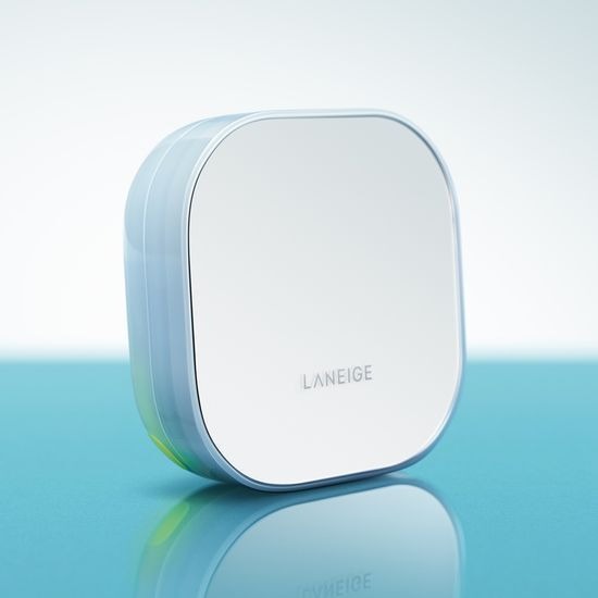 LANEIGE Neo Cushion Mewy 15g [Limited Edition] on blue background