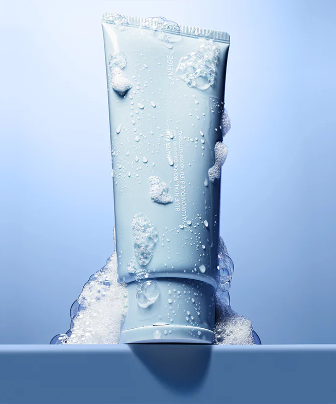 LANEIGE Water Bank Blue Hyaluronic Cleansing Foam 150g product image with bubbles