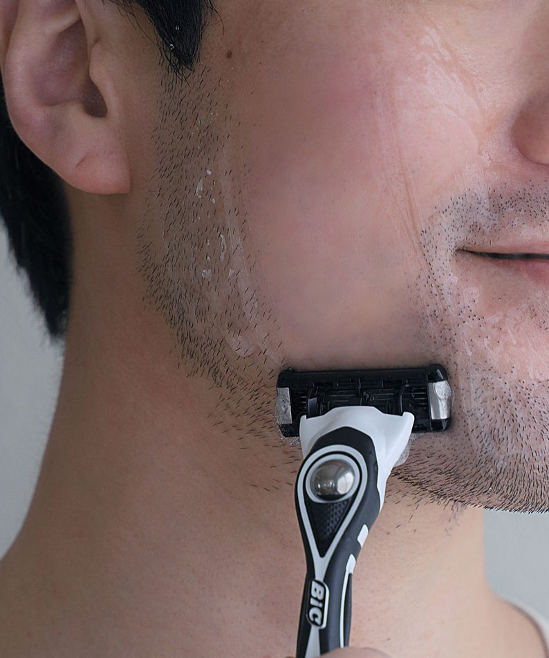 LAZY SOCIETY Premium Cica Shaving Gel 300ml applied while a gentleman shaves with razor – Gentleman Korea men’s soothing Korean shaving gel