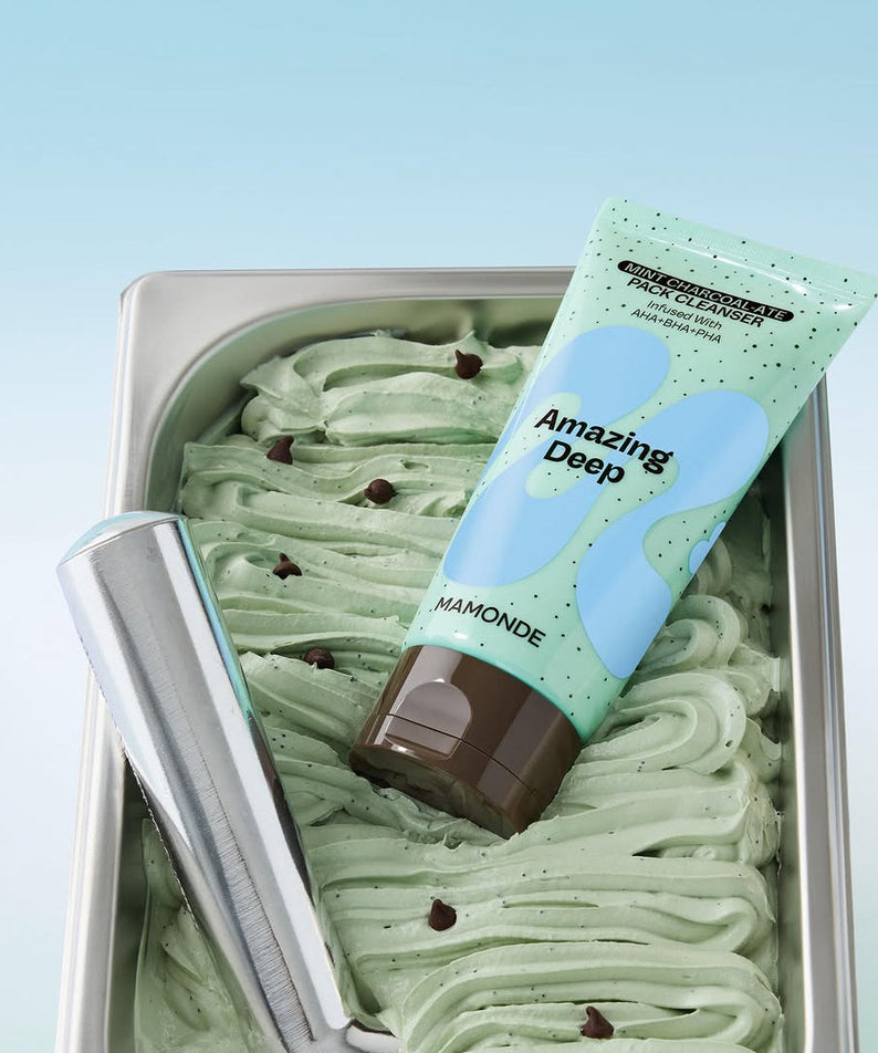 MAMONDE Amazing Deep Mint Chocolate Pack Cleanser 135g tube on mint swirl background with chocolate accents