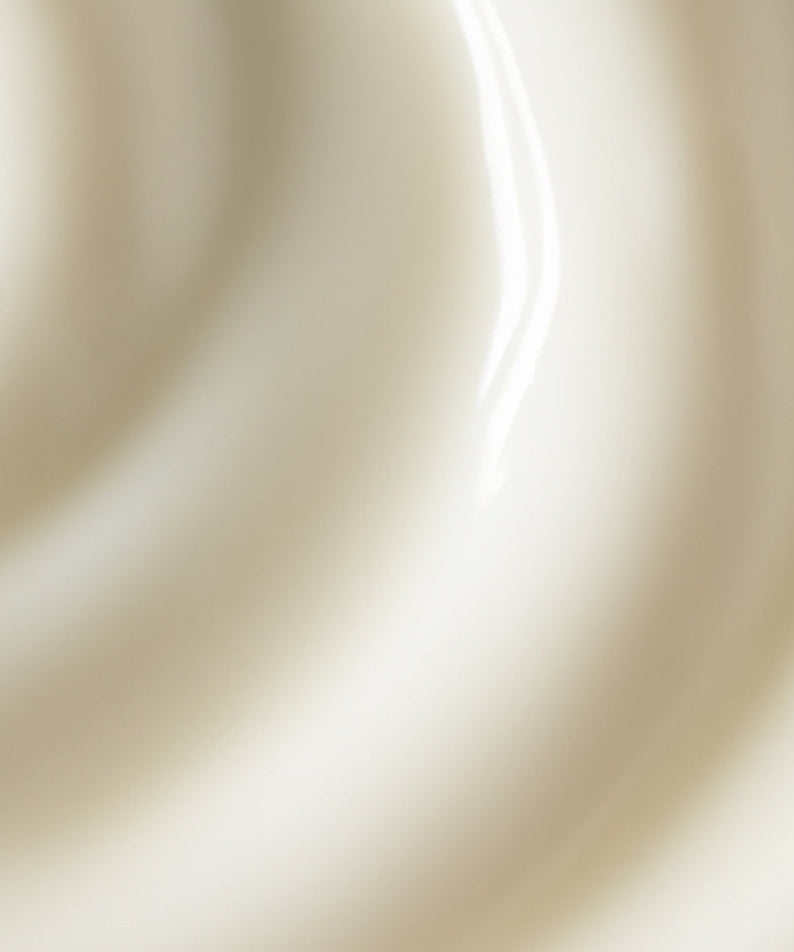 Texture of MARSHIQUE Yam Moisture Nourishing Cream 60ml, showcasing its creamy consistency.