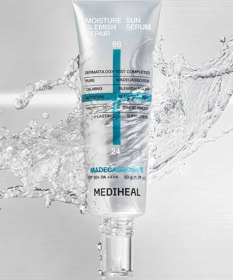 MEDIHEAL Madecassoside Moisture Serum 50g with water splash background, promoting hydration and skincare benefits.