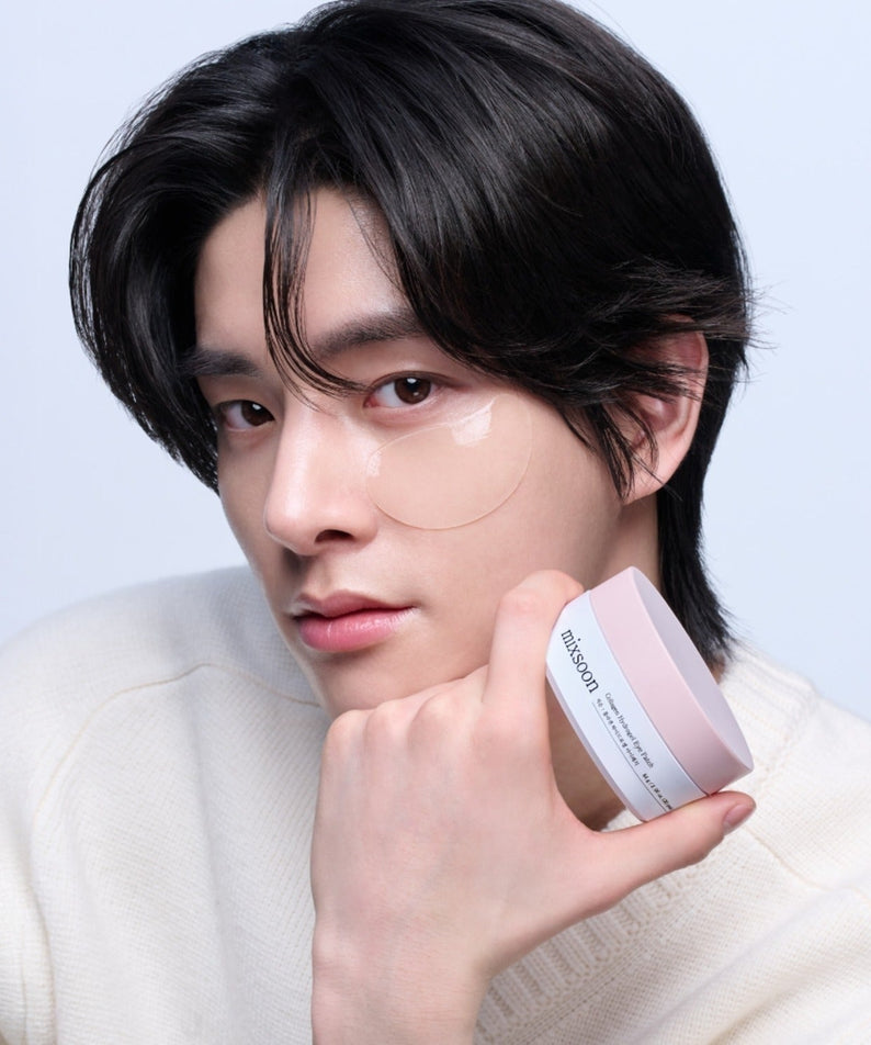 MIXSOON Collagen Hydrogel Eye Patch 60 sheets shown on model, highlighting skincare benefits.