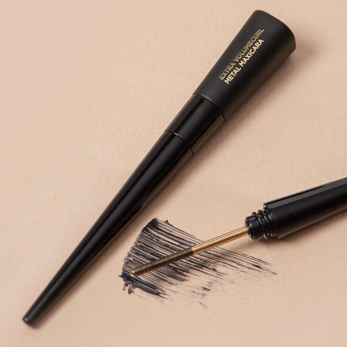 NEOGEN Volumizing Metal Mascara 4ml with brush and mascara swatch