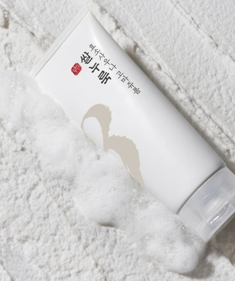 NUMBUZIN No.3 Rice Yeast Enzyme Suana Gommage Foam 170ml with foamy texture on white background.