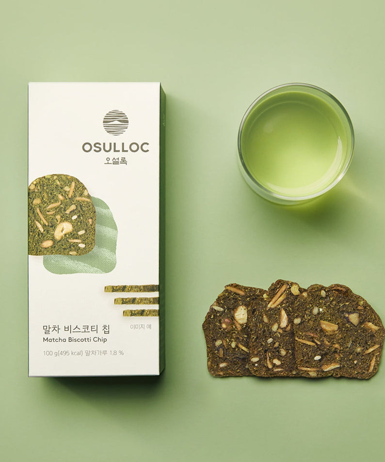OSULLOC Matcha Biscotti Chips 100g package with green tea and biscotti chips on a green surface