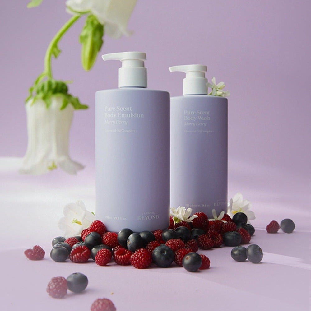 PASSON&BEYOND Pure Scent Mary Berry Body Wash 700g bottle surrounded by berries, showcasing product packaging.