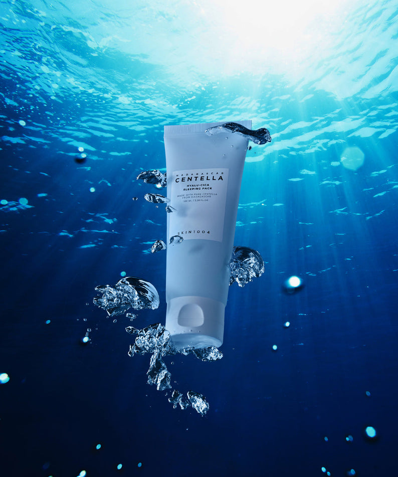 SKIN1004 Madagascar Centella Hyalu-Cica Acid Sleeping Pack 100ml product floating underwater with bubbles