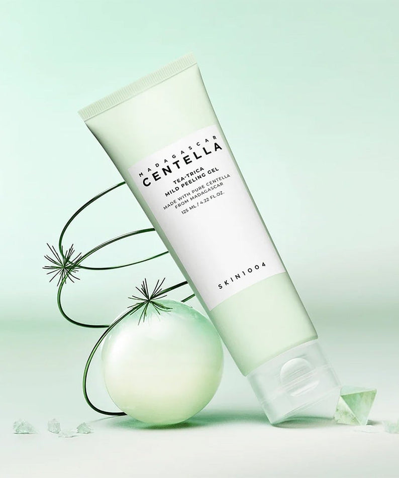 SKIN1004 Madagascar Centella Tea-trica Mild Peeling Gel 125ml with green aesthetic background.