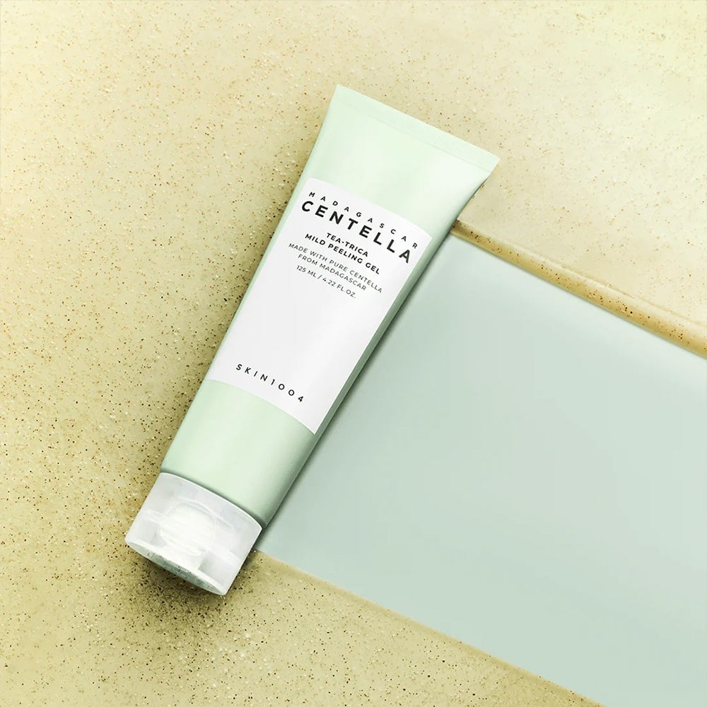 SKIN1004 Madagascar Centella Tea-trica Mild Peeling Gel 125ml on a textured surface