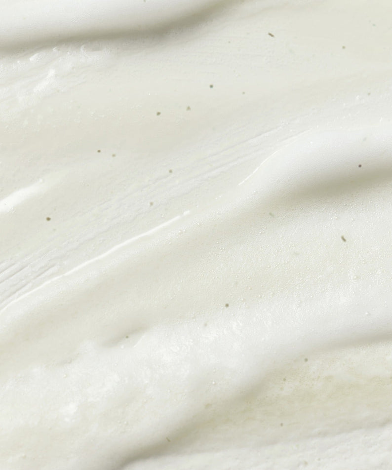 Texture of SOME BY MI Super Matcha Pore Clean Cleansing Gel 100ml showcasing its smooth, creamy consistency and cleansing power.