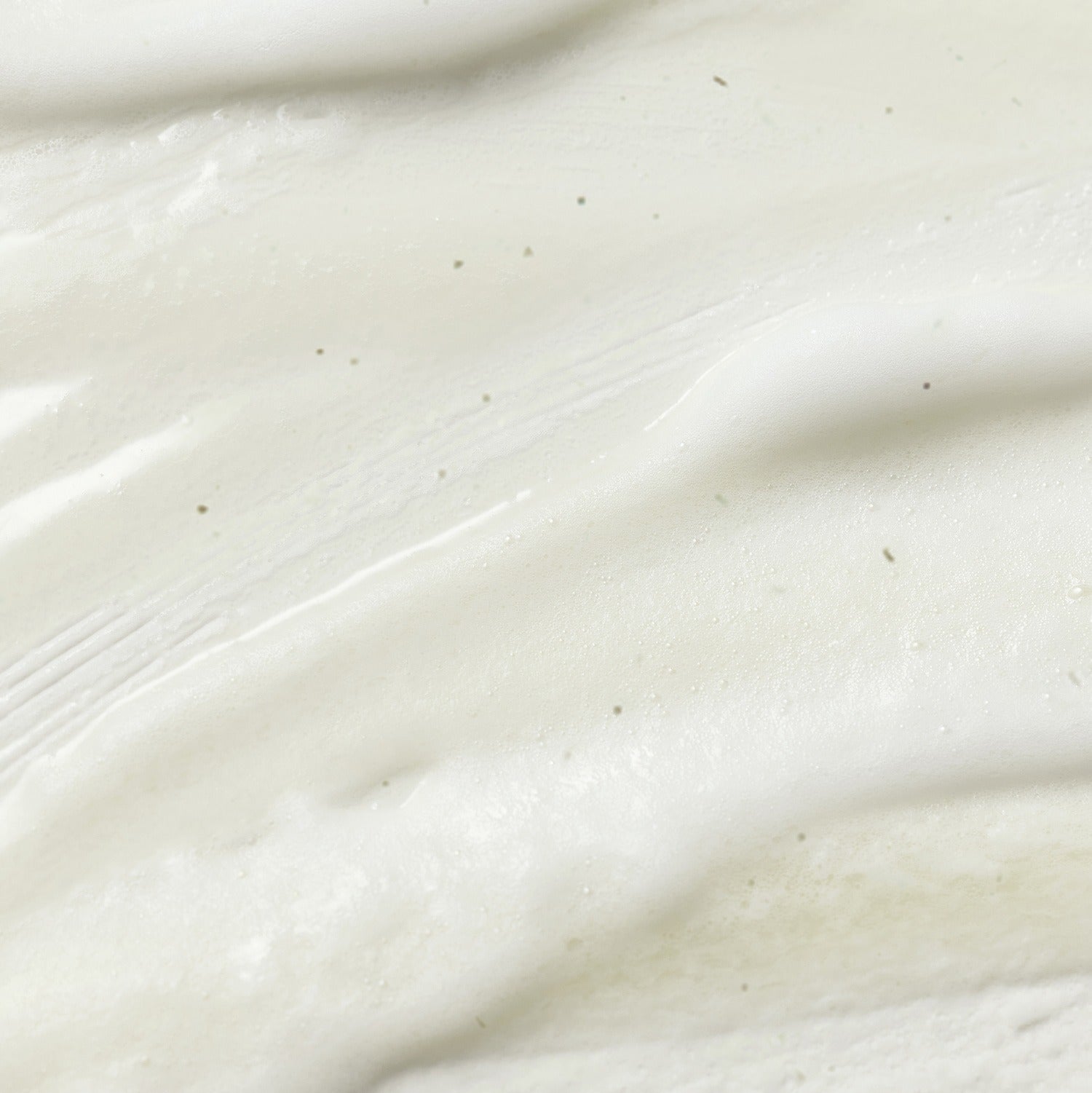 Texture of SOME BY MI Super Matcha Pore Clean Cleansing Gel 100ml showcasing its smooth, creamy consistency and cleansing power.