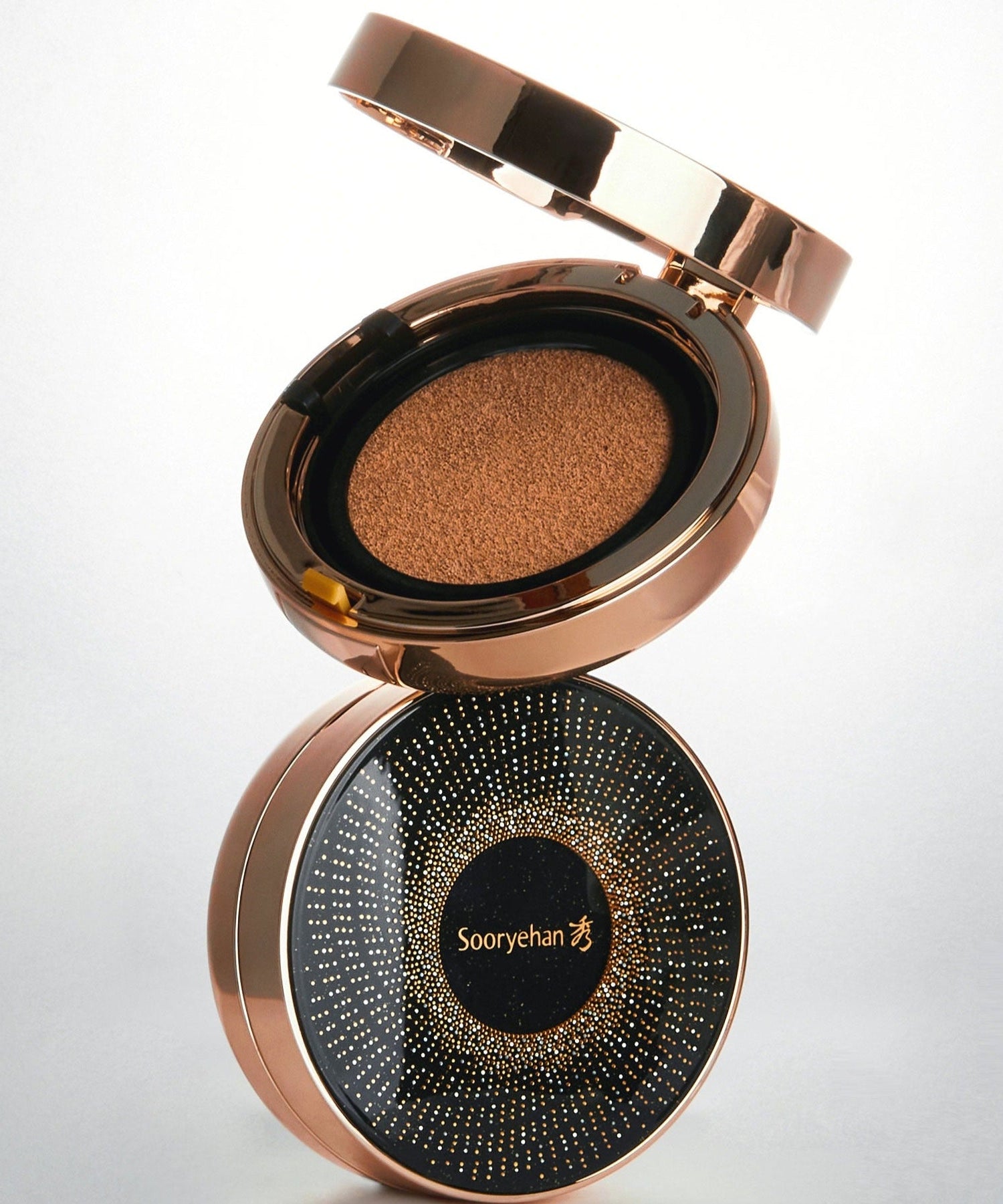 SOORYEHAN Beautiful Black Ginseng Cushion Project 15g in elegant packaging, highlighting premium design and quality finish.