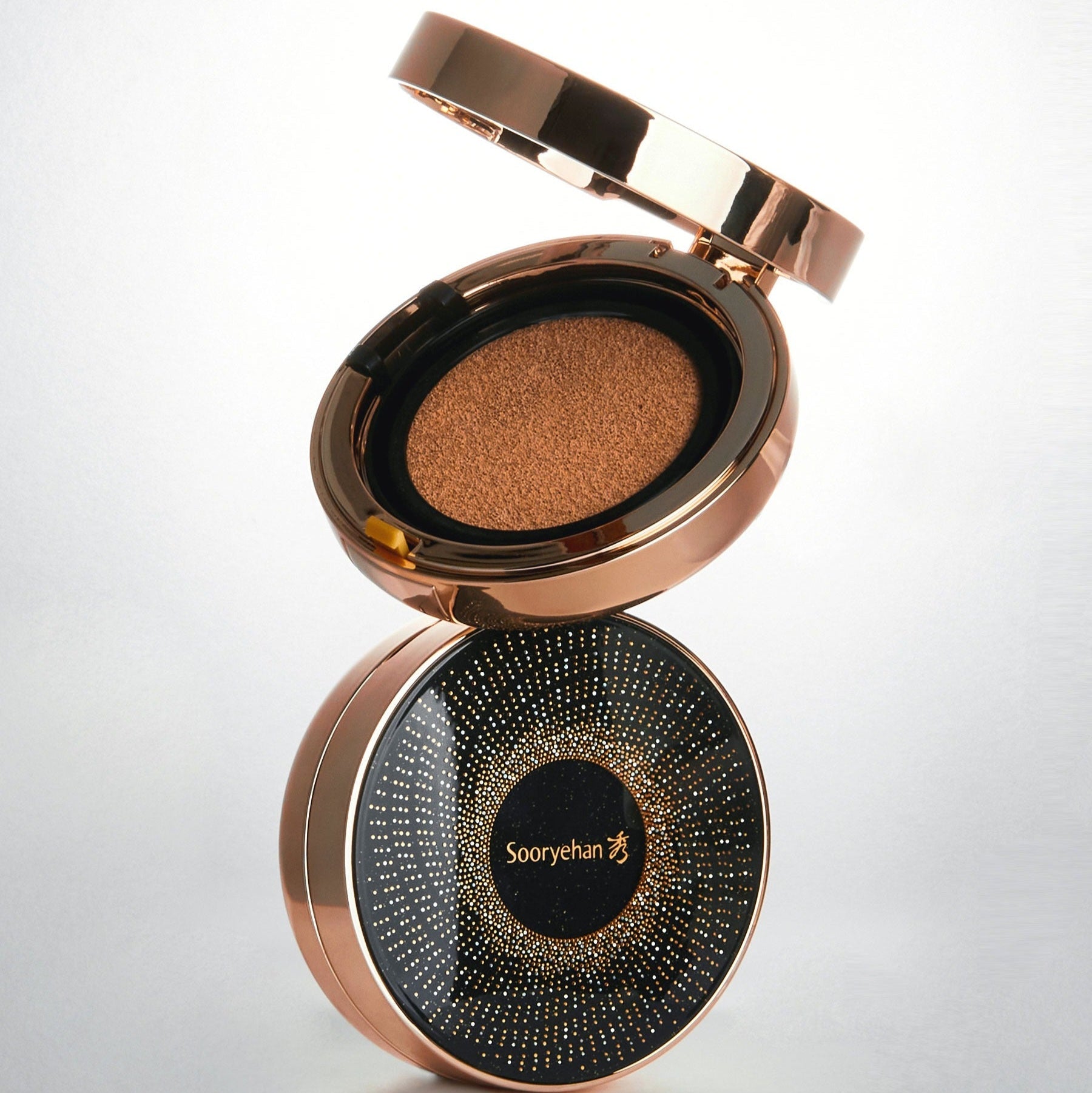 SOORYEHAN Beautiful Black Ginseng Cushion Project 15g in elegant packaging, highlighting premium design and quality finish.