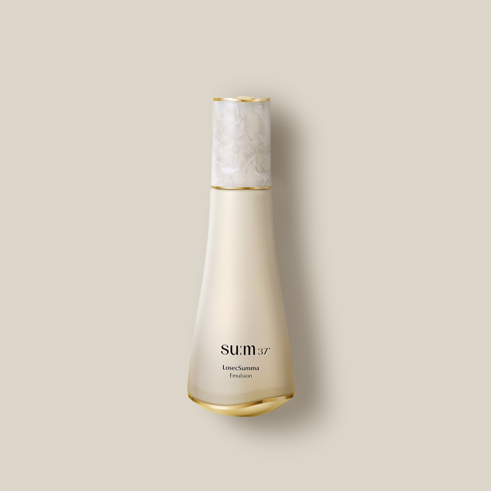 SU:M37 Rosicsumma emulsion 130ml in elegant frosted bottle with gold accents on neutral background.