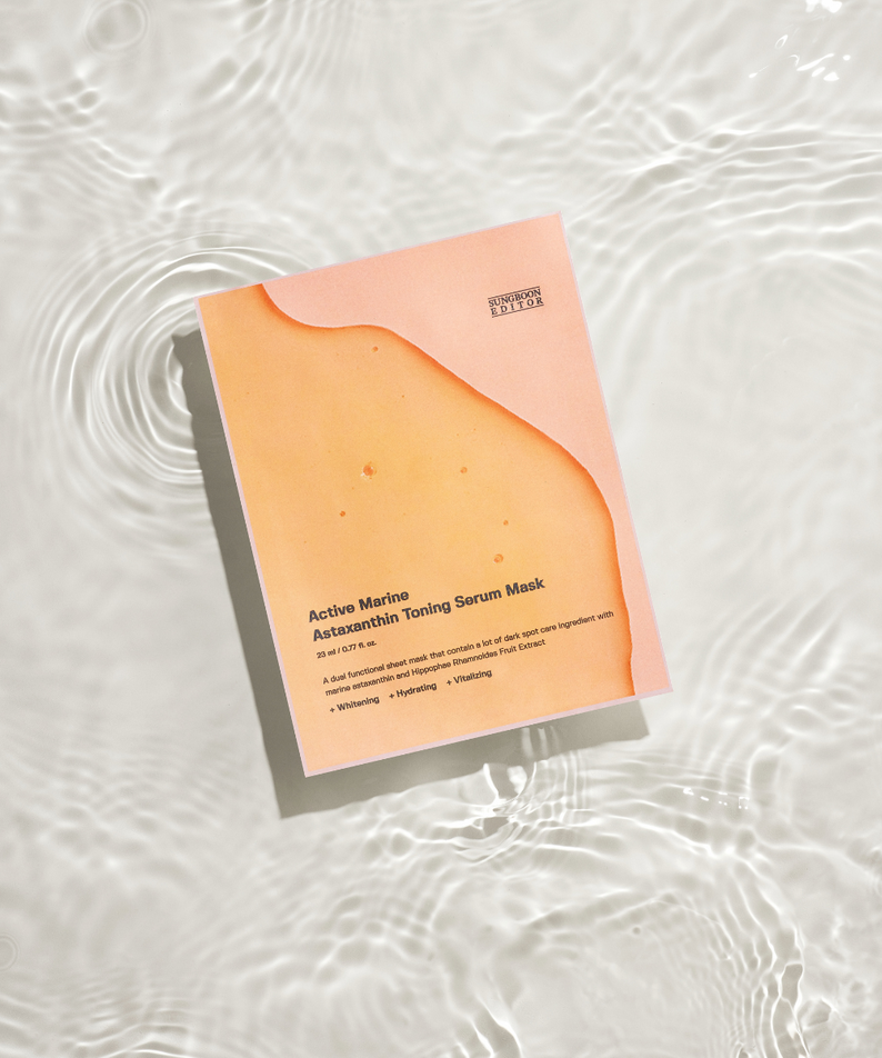 SUNGBOON EDITOR Active Marine Asxatanthin Toning Serum Mask 10 Sheets product packaging on water surface