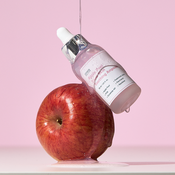 SUNGBOON EDITOR Applephil Smooth Soothing Ampoule 30ml displayed with apple on pink background