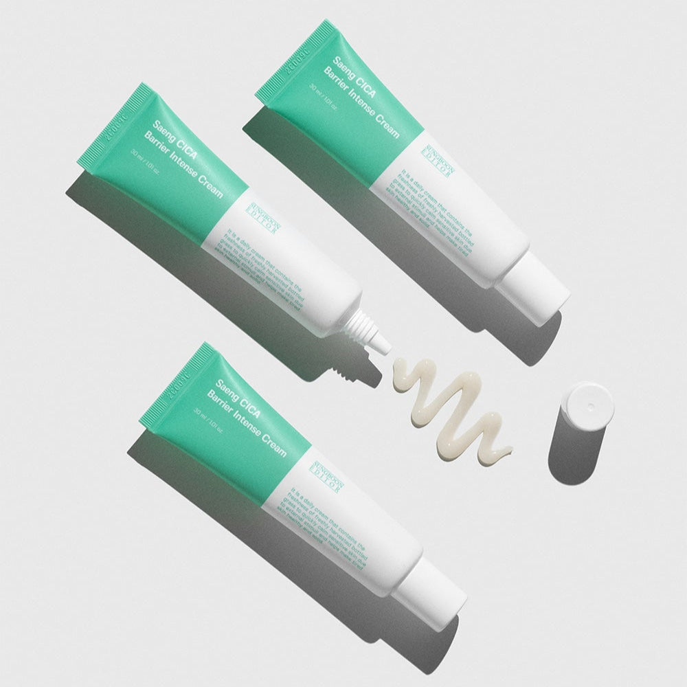 SUNGBOON EDITOR Saeng Cica Barrier Intensive Cream 30ml tubes with cream swatch on surface