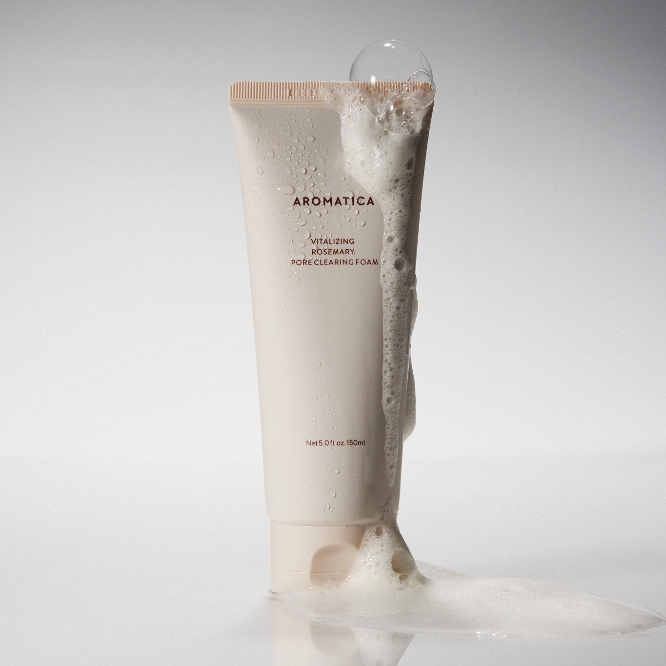 アロマティカ バイタライジング ローズマリー ポアクリアリングフォーム 150ml