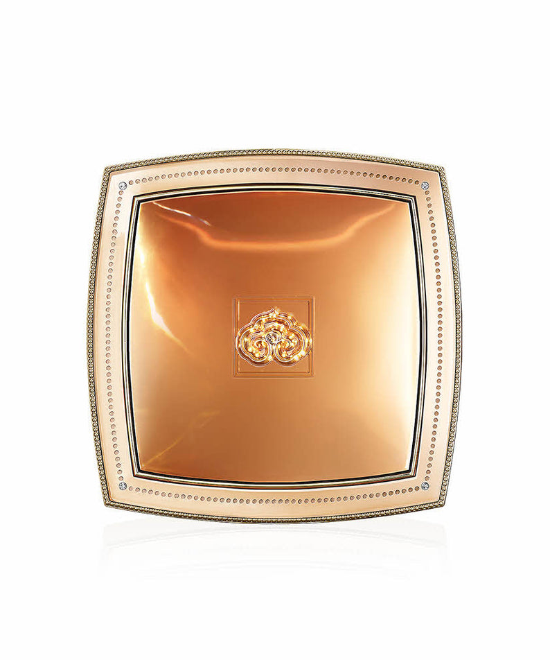 Image of THE WHOO Cheon Gi Dan Hwa Hyun Powder Patch 12g in a luxurious gold packaging.