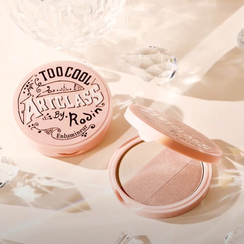 TOO COOL FOR SCHOOL Artclass By Rodin Highlighter compact open showing shades, elegant design with crystal accents