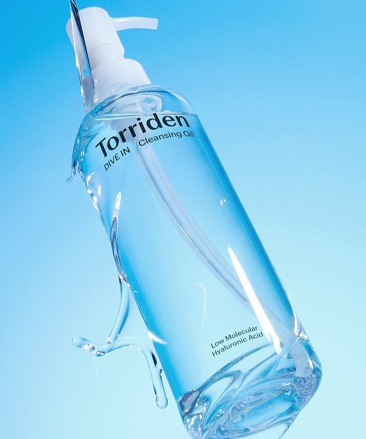 TORRIDEN Dive in Low Molecular Hyaluronic Acid Cleansing Oil 200ml against a blue background