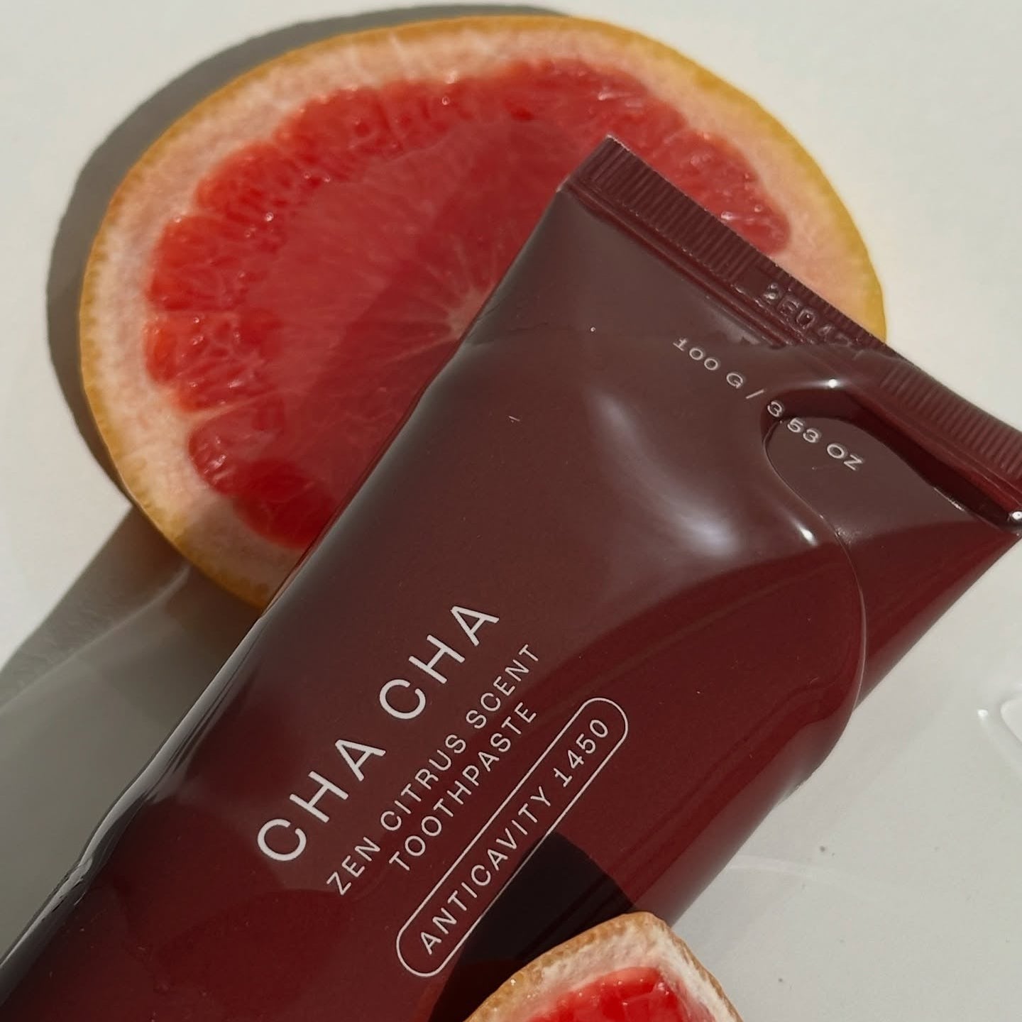 UNPA Cha Cha Zen Grapfruit Scent 1450 High Fluoride Toothpaste 100g with grapefruit slices