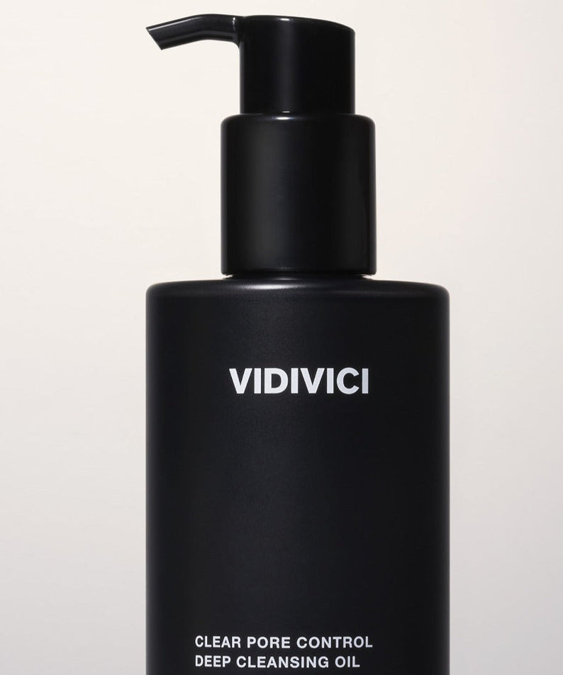 VIDIVICI Clear Pore Control Deep Cleansing Oil 300ml black bottle close-up
