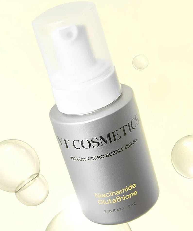 VT COSMETIC Niacinamide Glutathione Yellow Microbubble Serum 70ml bottle with microbubbles on a light background.