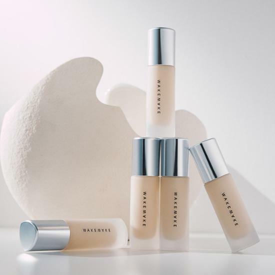 Wakemake Water Velvet Cover Foundation