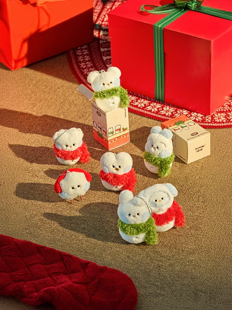 BT21 mini minini RANDOM SNOWMAN PLUSH KEYRING PETITE HOLIDAY